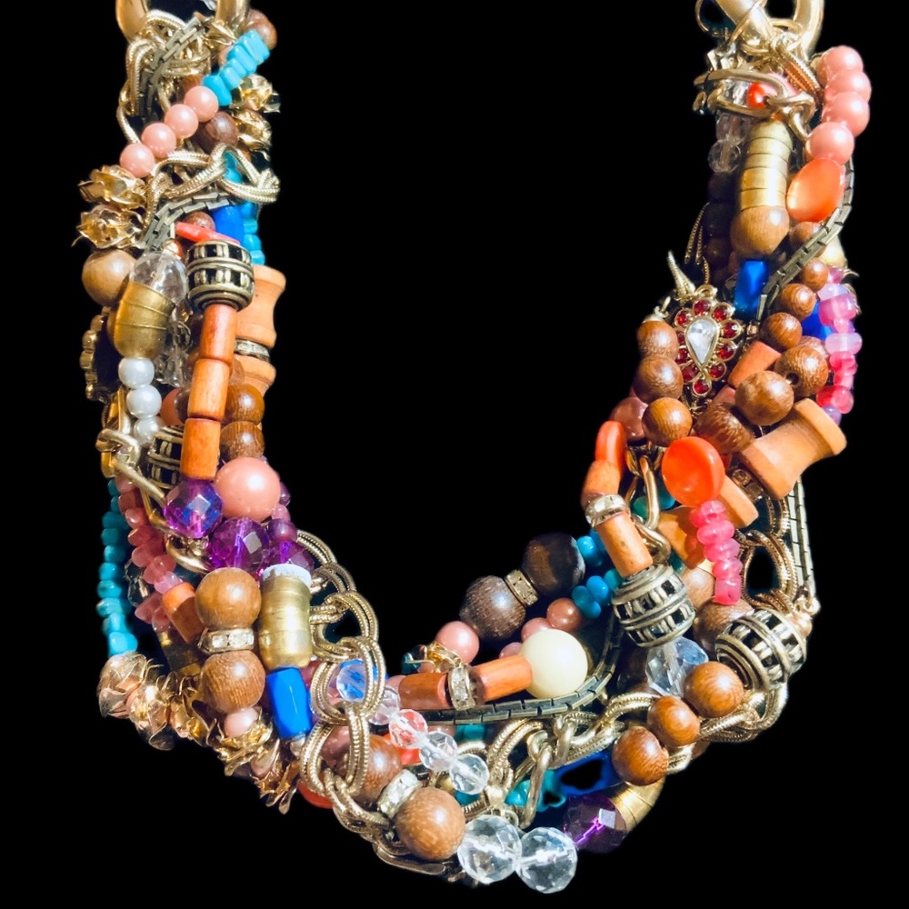 Multi Strand🩷SOLD🩷 BEADED CHUNKY STATEMENT NECKLACE SEQUIN ⭐️ NWT WOOD GLASS - Picture 4 of 14